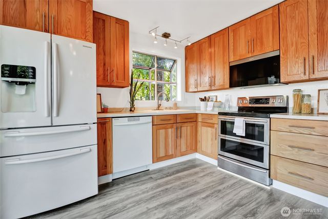 9834 NE 140th Place, Kirkland, WA 98034