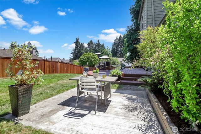 9834 NE 140th Place, Kirkland, WA 98034