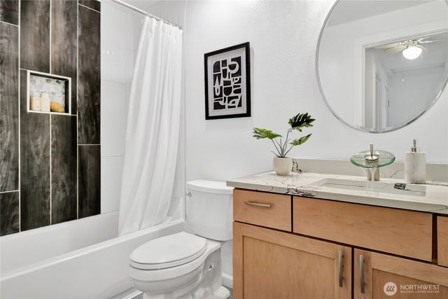 9834 NE 140th Place, Kirkland, WA 98034
