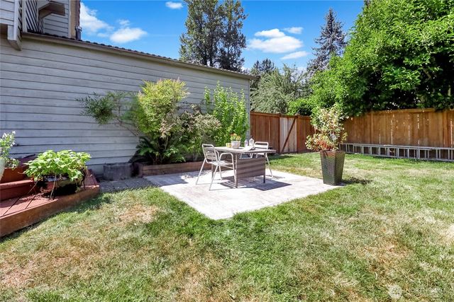9834 NE 140th Place, Kirkland, WA 98034