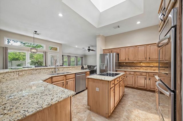 1823 River Trail, Sugar Land, TX 77479