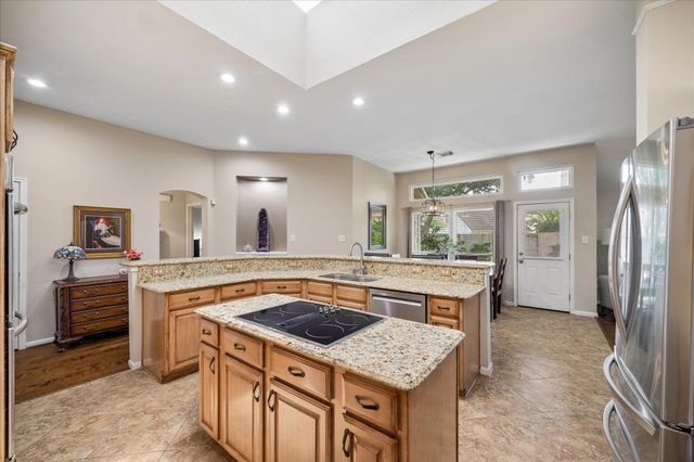 1823 River Trail, Sugar Land, TX 77479