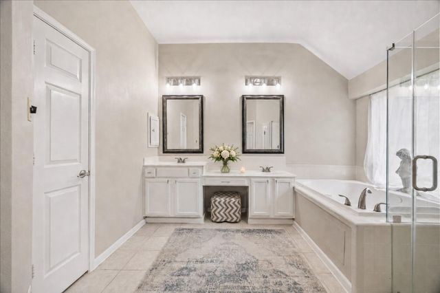 1823 River Trail, Sugar Land, TX 77479