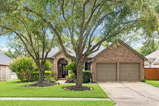 1823 River Trail, Sugar Land, TX 77479