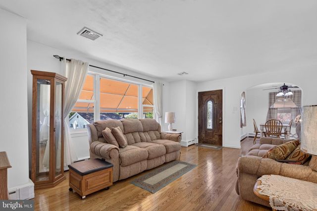 902 5TH ST, Port Carbon, PA 17965