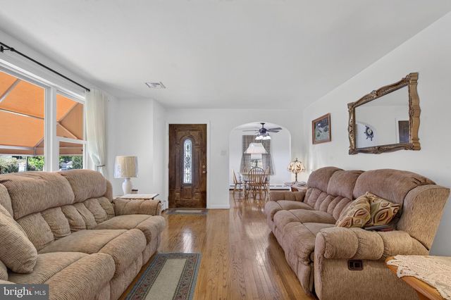 902 5TH ST, Port Carbon, PA 17965