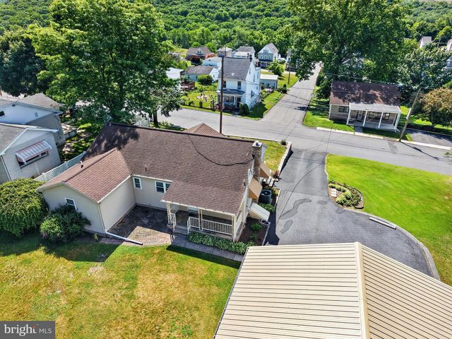 902 5TH ST, Port Carbon, PA 17965