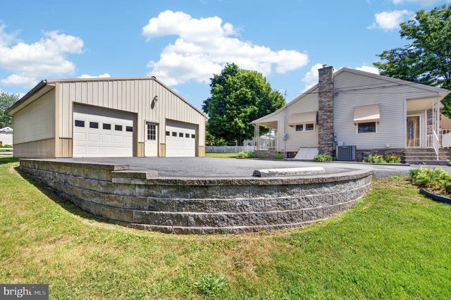 902 5TH ST, Port Carbon, PA 17965