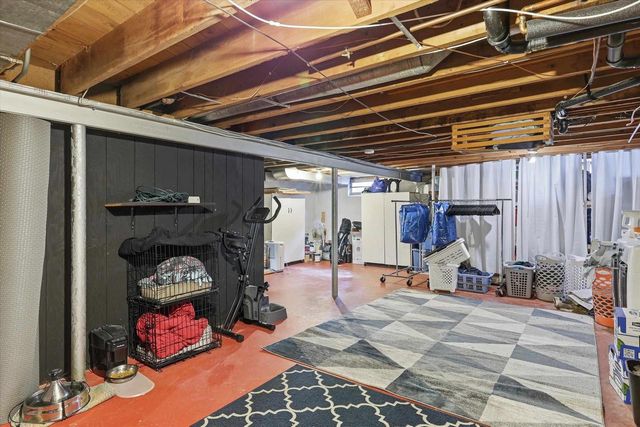 2526 S WEBSTER AVENUE, Green Bay, WI 54301