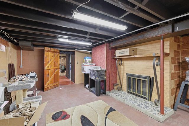 2526 S WEBSTER AVENUE, Green Bay, WI 54301