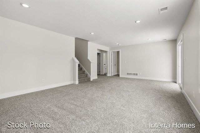 1591 N Village Circle, Kalamazoo, MI 49009