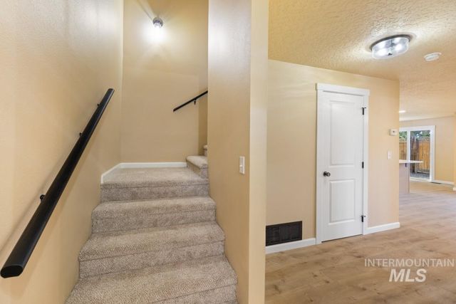 919 Cove Arm Circle, Nampa, ID 83651