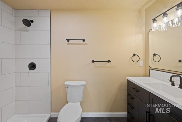 919 Cove Arm Circle, Nampa, ID 83651