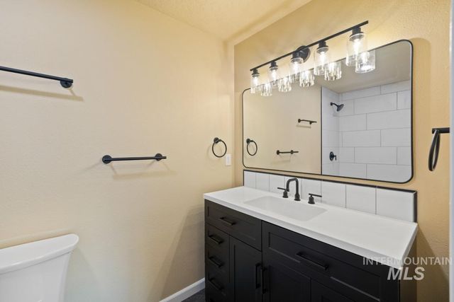 919 Cove Arm Circle, Nampa, ID 83651