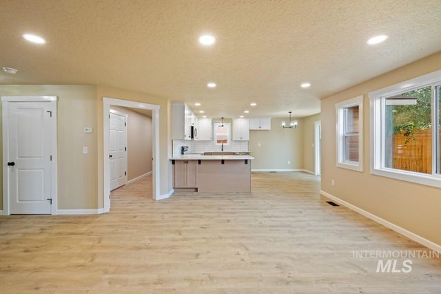 919 Cove Arm Circle, Nampa, ID 83651