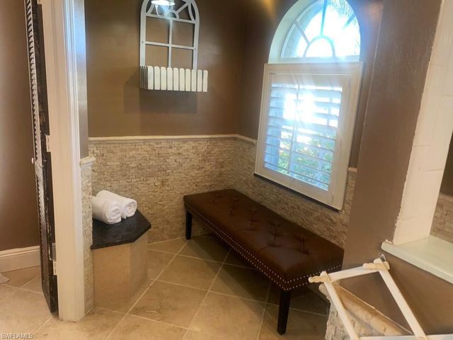 1499 Vintage Ln, Naples, FL 34104