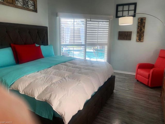 1499 Vintage Ln, Naples, FL 34104