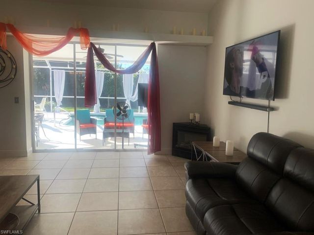 1499 Vintage Ln, Naples, FL 34104