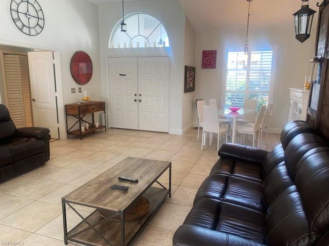 1499 Vintage Ln, Naples, FL 34104