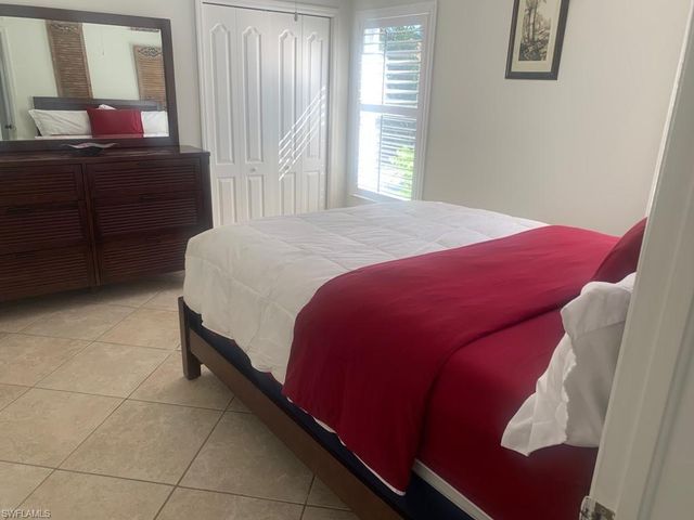 1499 Vintage Ln, Naples, FL 34104