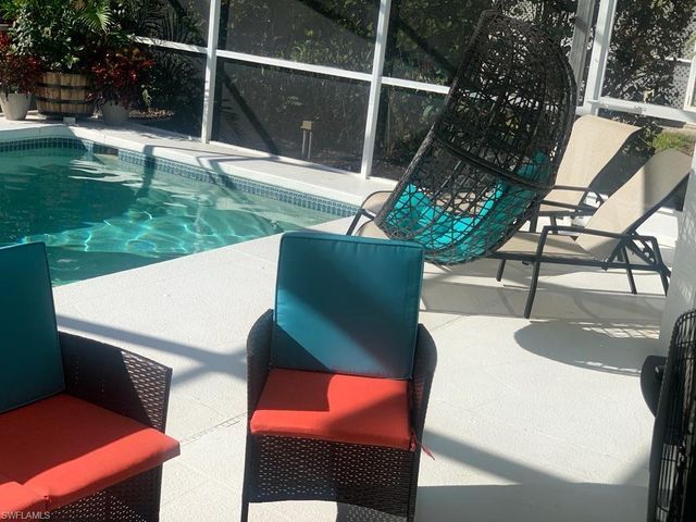 1499 Vintage Ln, Naples, FL 34104
