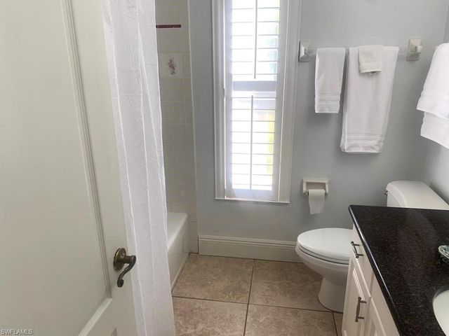 1499 Vintage Ln, Naples, FL 34104