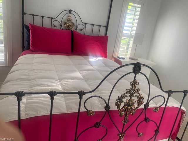 1499 Vintage Ln, Naples, FL 34104