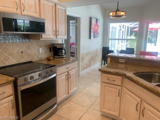 1499 Vintage Ln, Naples, FL 34104