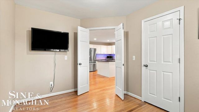 21213 Parkway Street, St Clair Shores, MI 48082