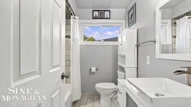 21213 Parkway Street, St Clair Shores, MI 48082