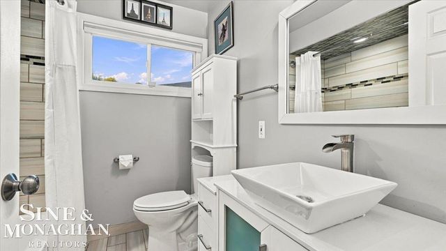 21213 Parkway Street, St Clair Shores, MI 48082