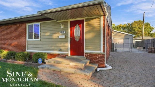 21213 Parkway Street, St Clair Shores, MI 48082