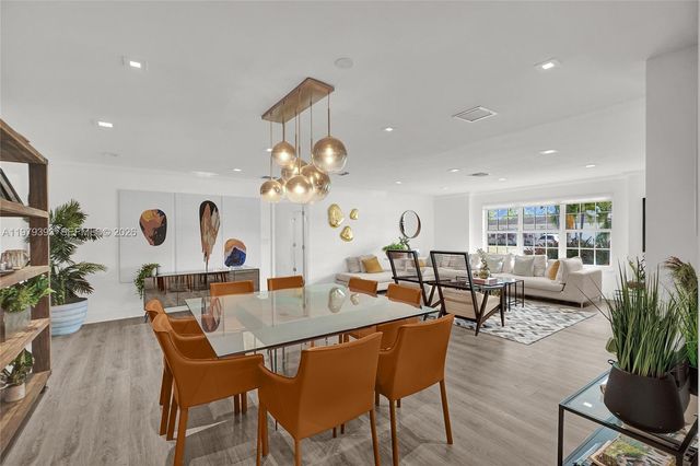 2301 NE 196th St, Miami, FL 33180