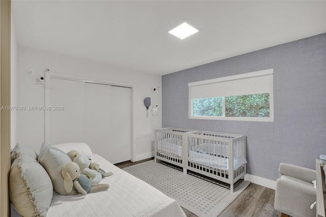 2301 NE 196th St, Miami, FL 33180