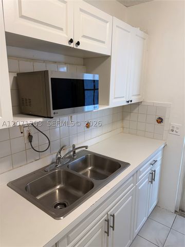 1812 Coolidge St 1, Hollywood, FL 33020