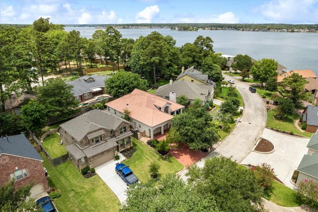 3833 Windswept Drive, Montgomery, TX 77356