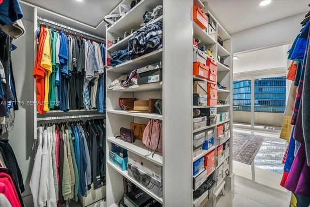 3400 SW 27th Ave 1601, Miami, FL 33133