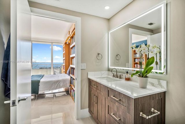 3400 SW 27th Ave 1601, Miami, FL 33133