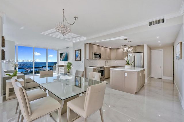 3400 SW 27th Ave 1601, Miami, FL 33133