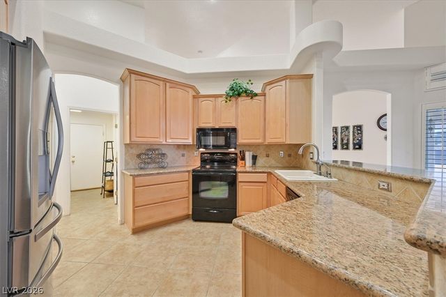 6120 Farm Rd, Las Vegas, NV 89131