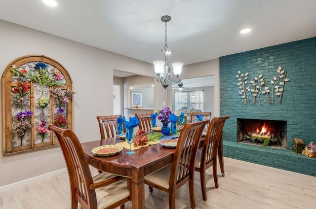 324 Clara Lane, Rio Communities, NM 87002