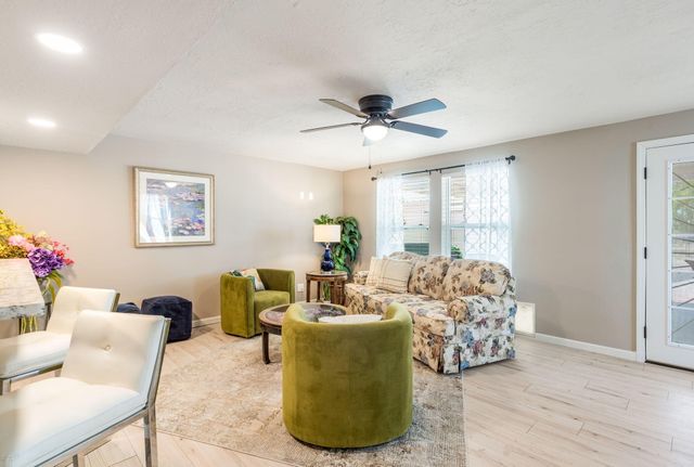 324 Clara Lane, Rio Communities, NM 87002