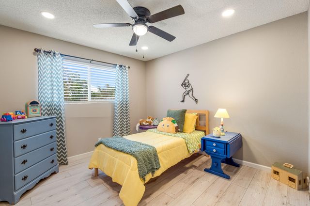 324 Clara Lane, Rio Communities, NM 87002