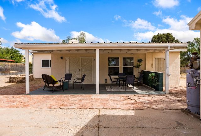 324 Clara Lane, Rio Communities, NM 87002