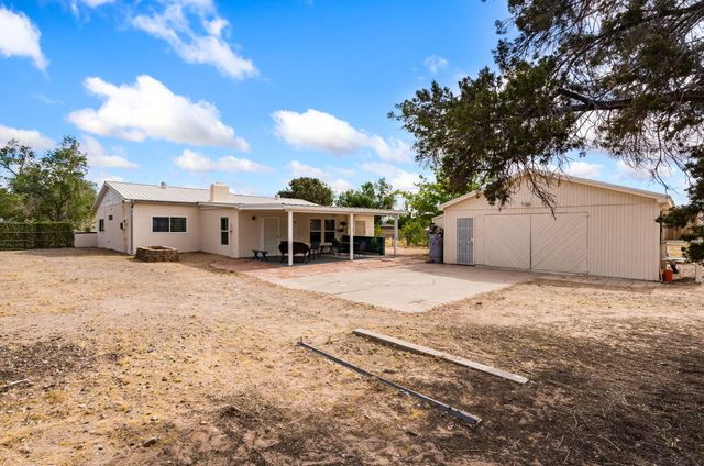 324 Clara Lane, Rio Communities, NM 87002