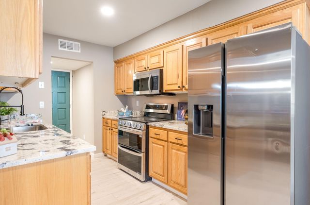 324 Clara Lane, Rio Communities, NM 87002