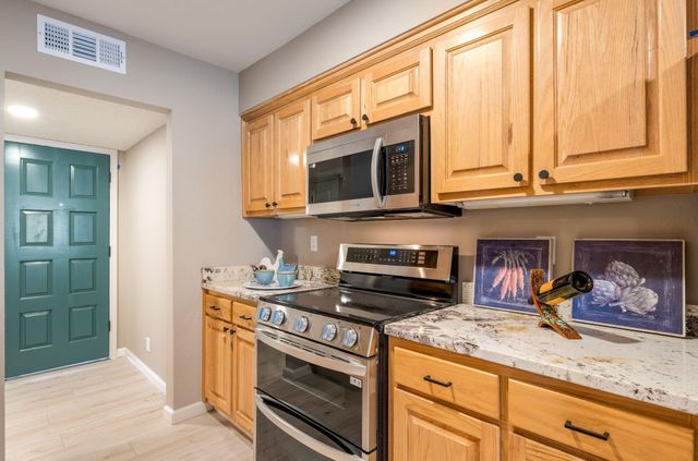 324 Clara Lane, Rio Communities, NM 87002