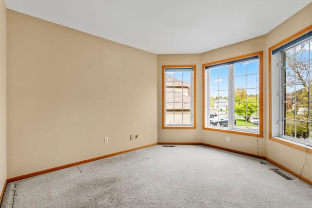 2100 Hunter Hill Court, Hudson, WI 54016