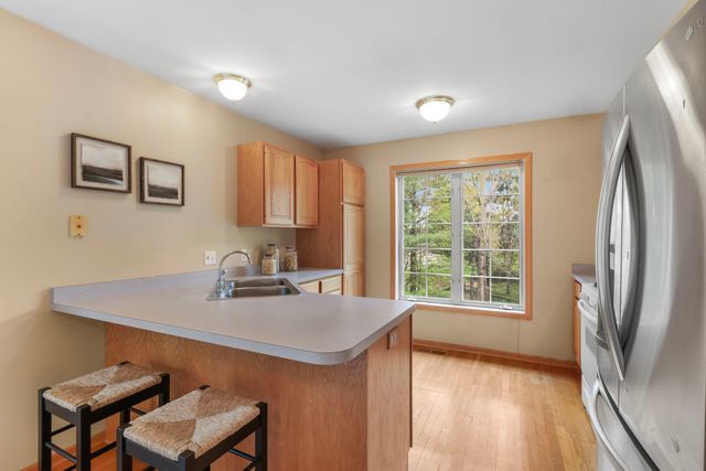 2100 Hunter Hill Court, Hudson, WI 54016