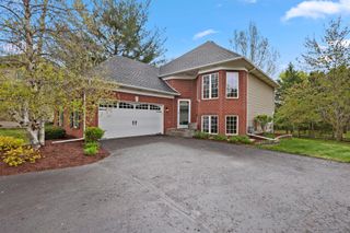 2100 Hunter Hill Court, Hudson, WI 54016